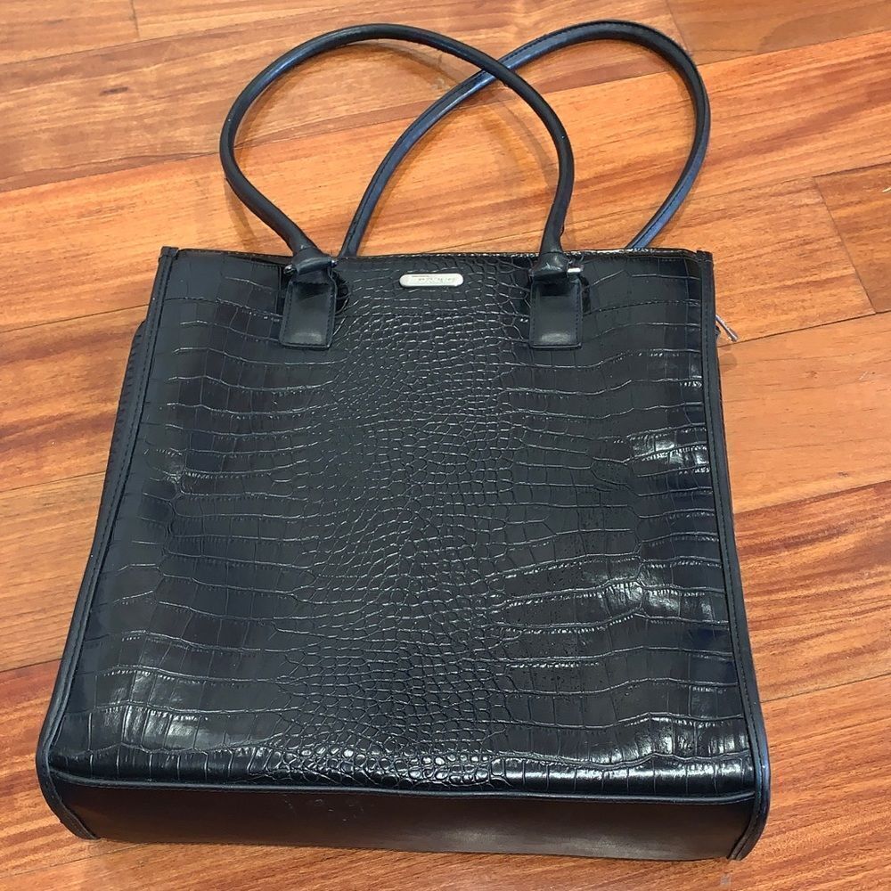 Targus Elegant Black Crocodile-Embossed 16x12in leather Tote Bag